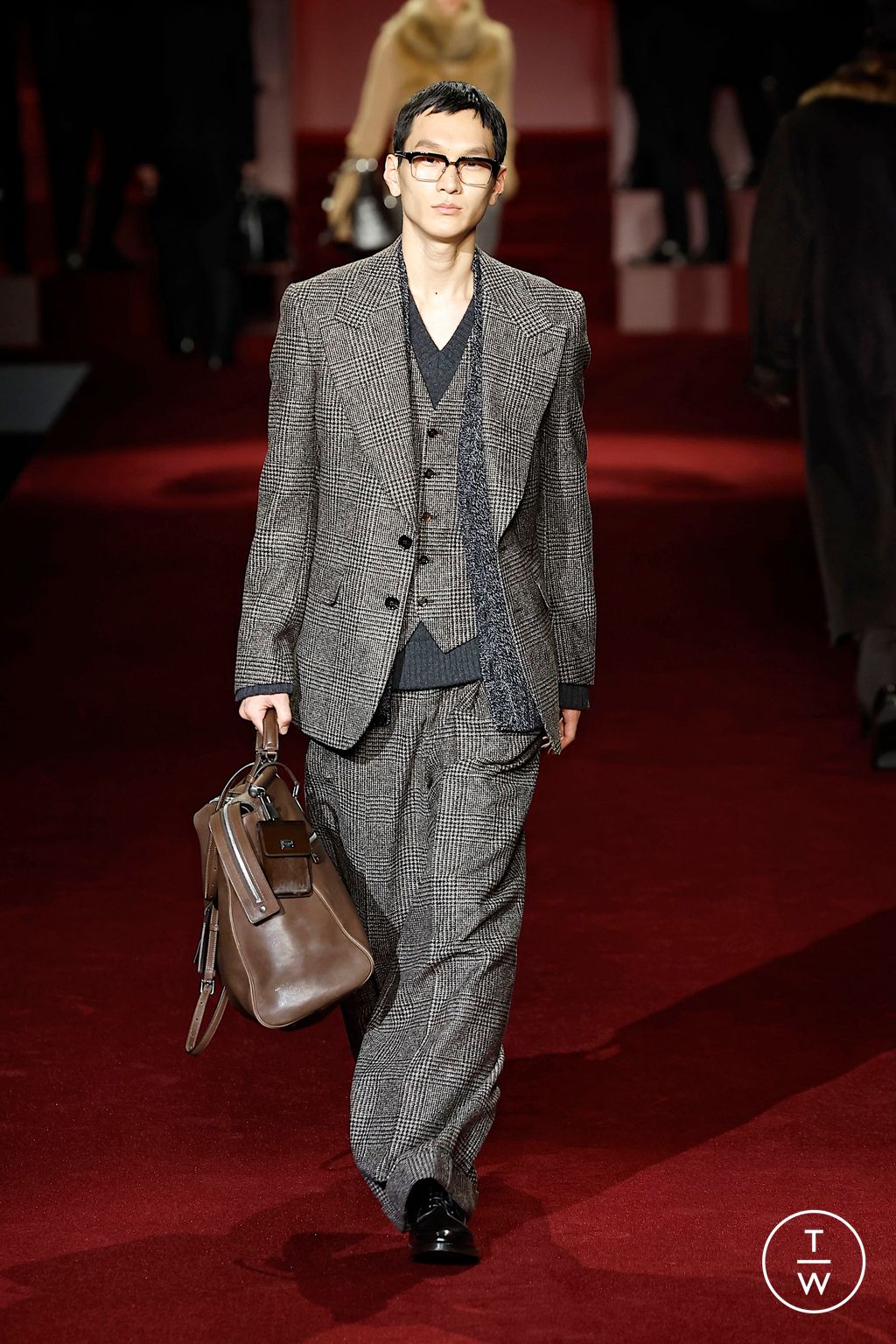 Fashion Week Milan Fall/Winter 2025 look 41 from the Dolce & Gabbana collection menswear