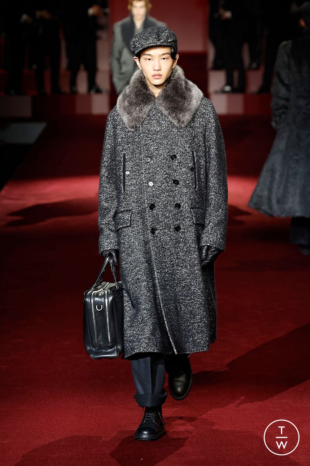 Fashion Week Milan Fall/Winter 2025 look 45 from the Dolce & Gabbana collection menswear