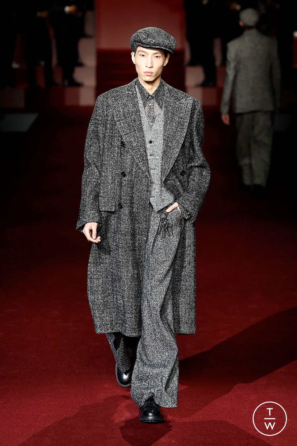 Fashion Week Milan Fall/Winter 2025 look 49 from the Dolce & Gabbana collection menswear