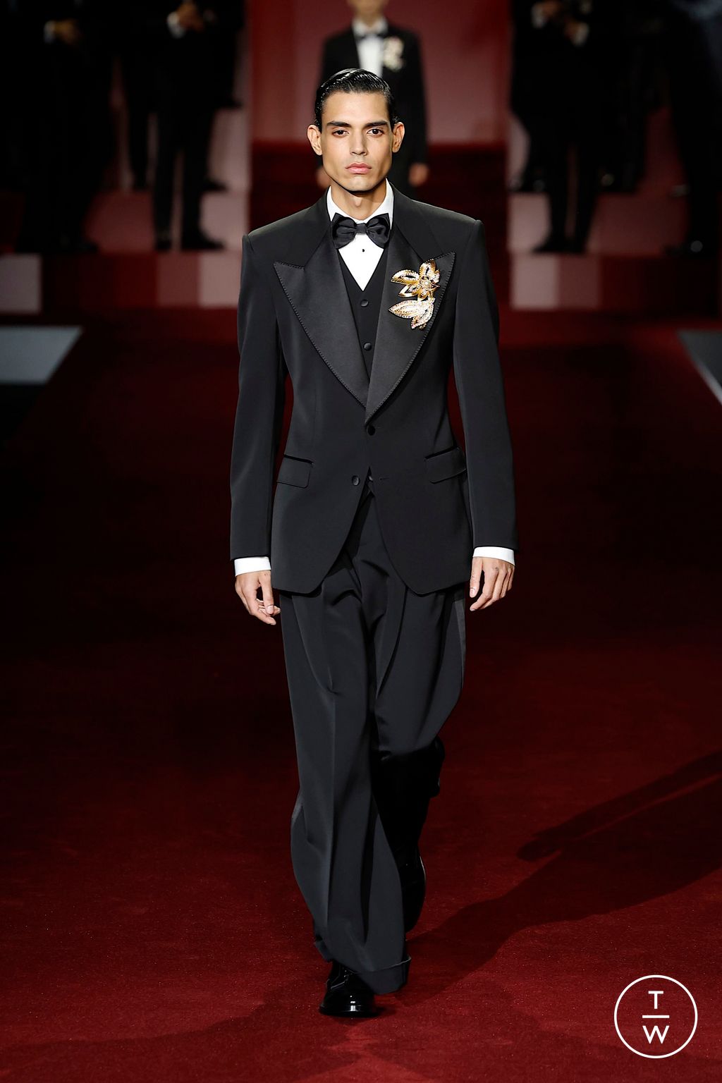 Fashion Week Milan Fall/Winter 2025 look 50 from the Dolce & Gabbana collection menswear