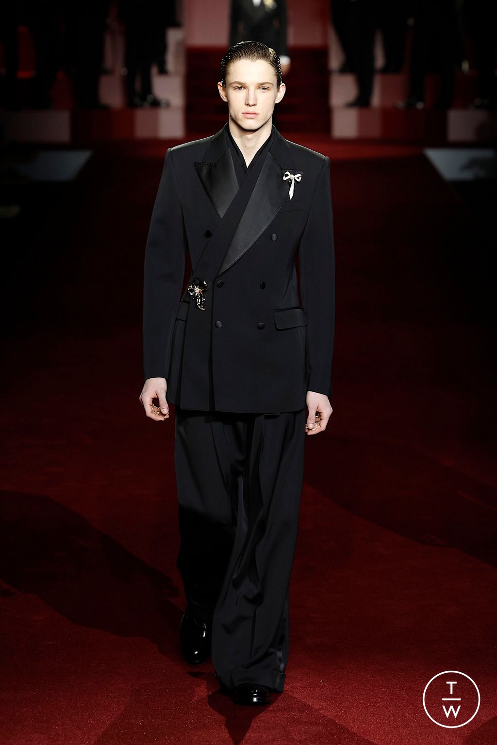 Fashion Week Milan Fall/Winter 2025 look 68 from the Dolce & Gabbana collection menswear