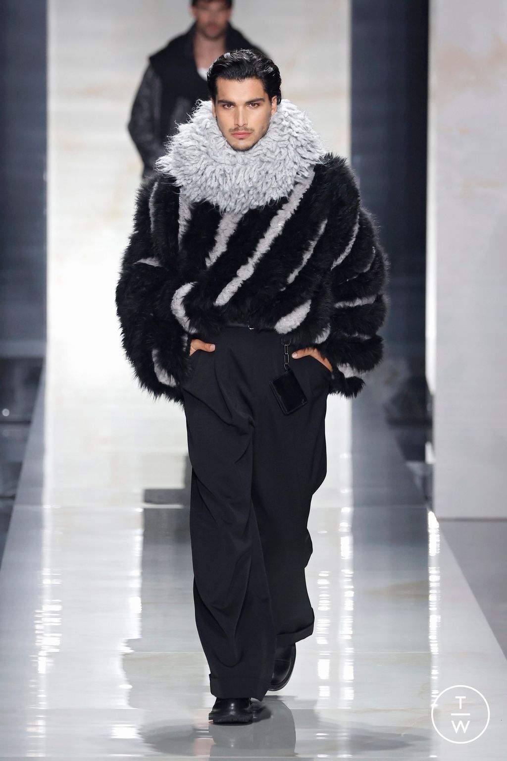 Fashion Week Milan Fall/Winter 2026 look 8 from the Dolce & Gabbana collection menswear