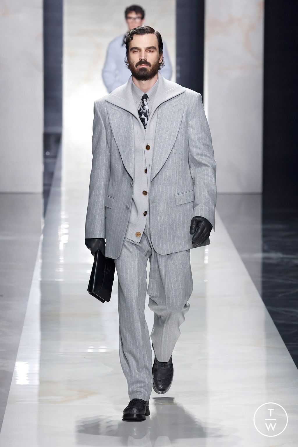 Fashion Week Milan Fall/Winter 2026 look 26 from the Dolce & Gabbana collection menswear