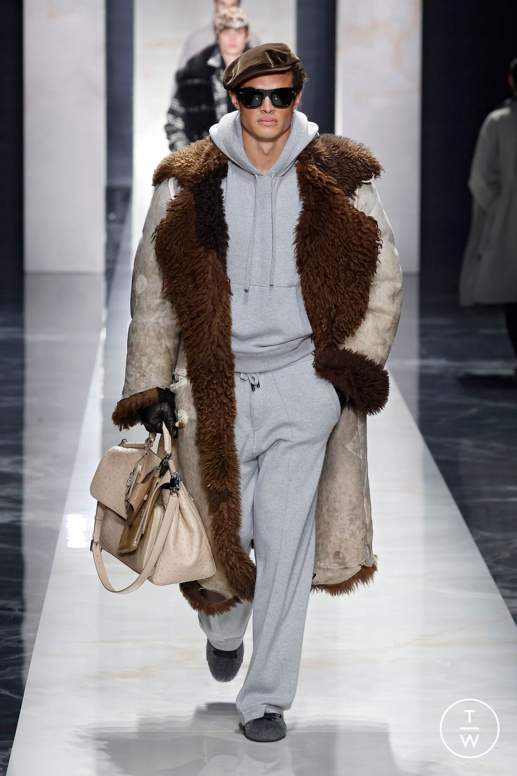 Fashion Week Milan Fall/Winter 2026 look 31 from the Dolce & Gabbana collection menswear