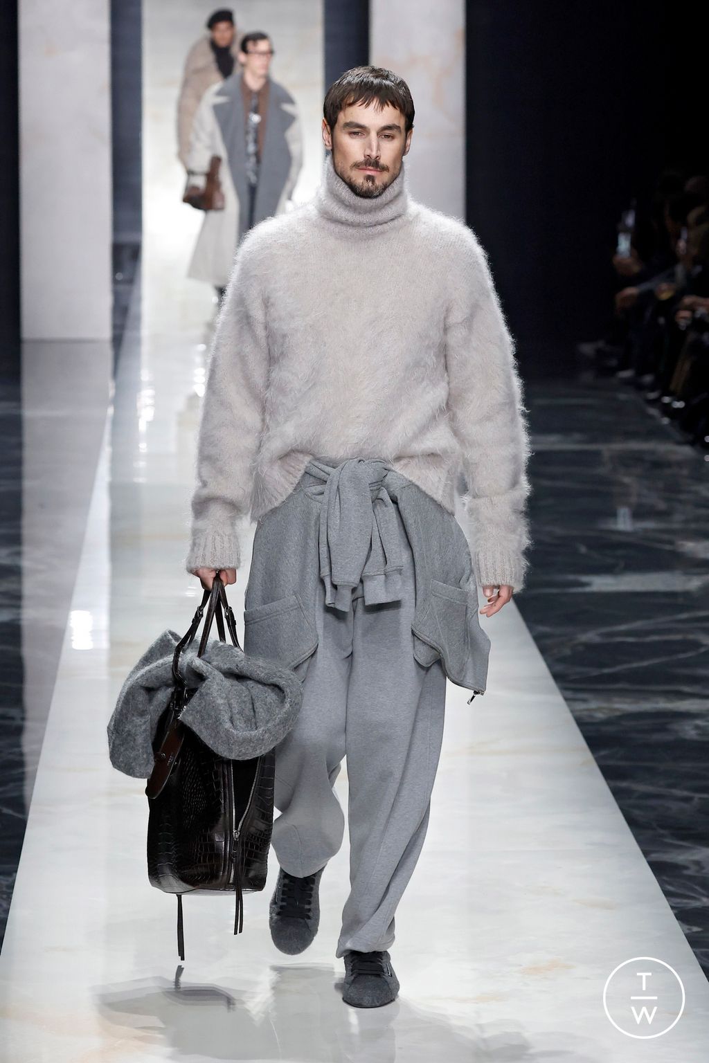 Fashion Week Milan Fall/Winter 2026 look 33 from the Dolce & Gabbana collection menswear