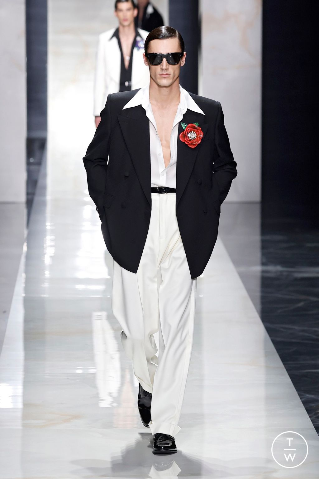 Fashion Week Milan Fall/Winter 2026 look 90 from the Dolce & Gabbana collection menswear