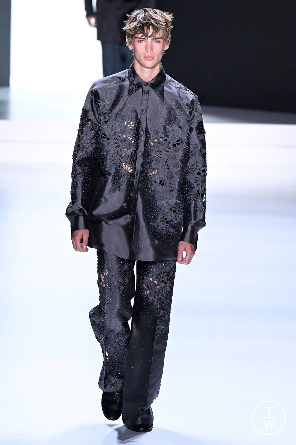Fashion Week Milan Spring/Summer 2024 look 49 from the Dolce & Gabbana collection menswear