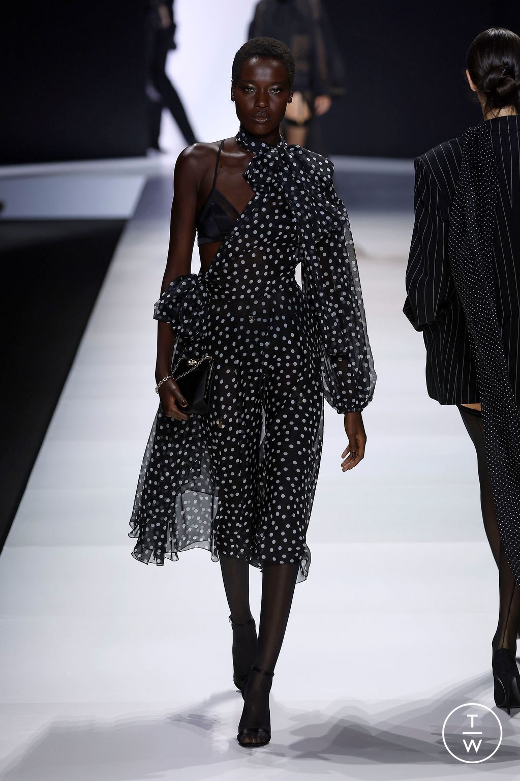 Fashion Week Milan Spring/Summer 2024 look 2 de la collection Dolce & Gabbana womenswear