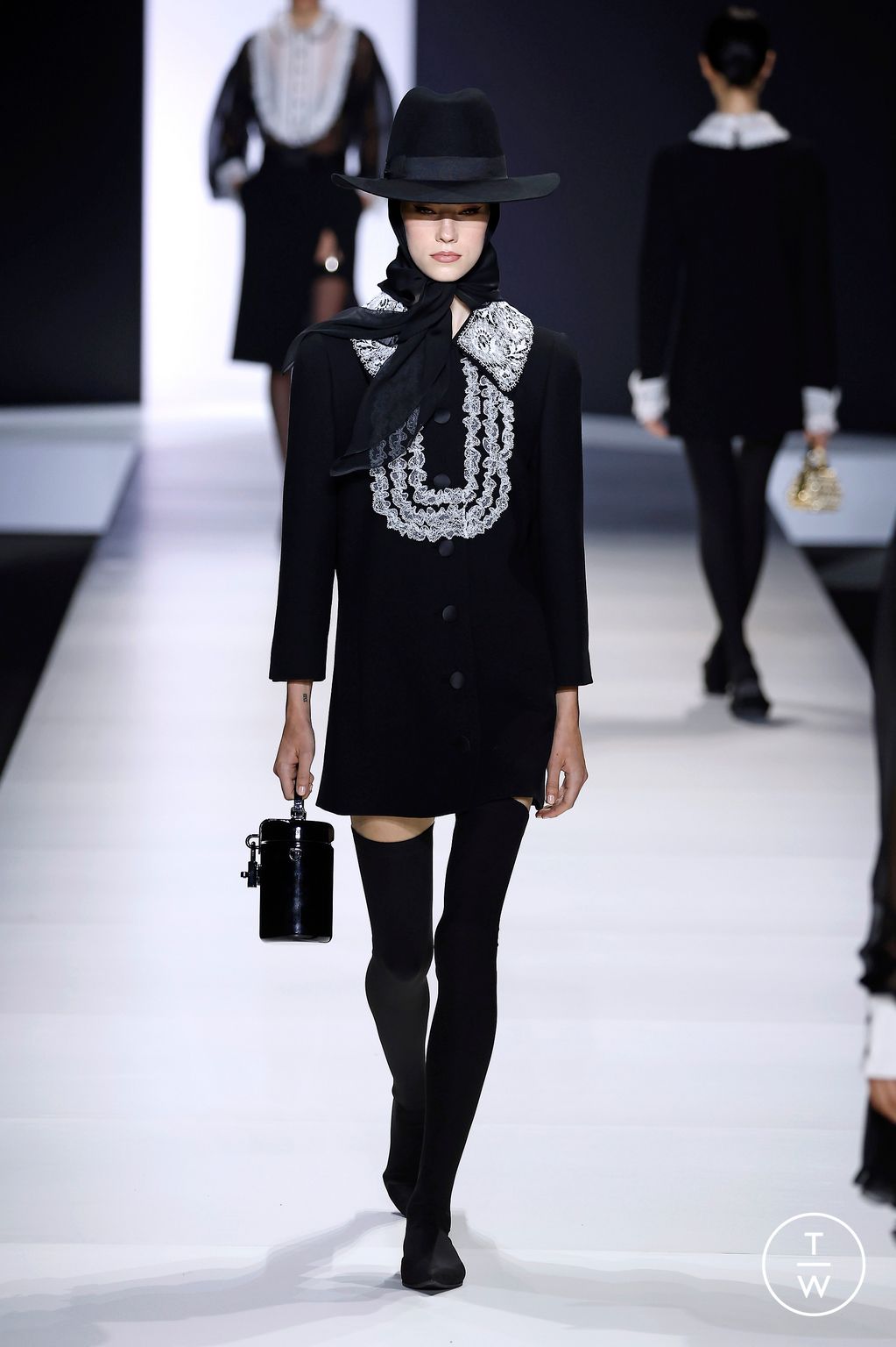 Fashion Week Milan Spring/Summer 2024 look 28 from the Dolce & Gabbana collection 女装