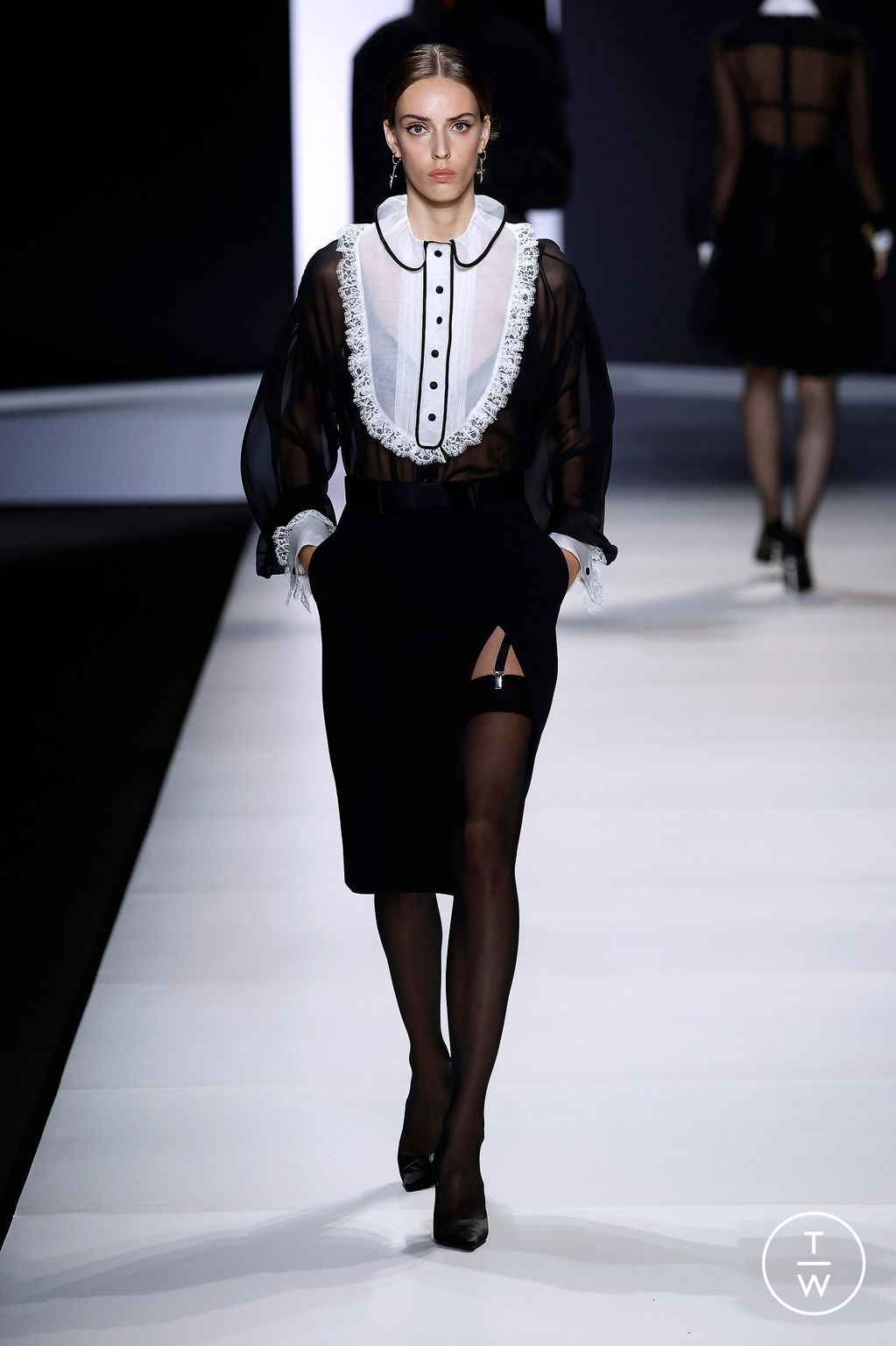 Fashion Week Milan Spring/Summer 2024 look 29 from the Dolce & Gabbana collection 女装