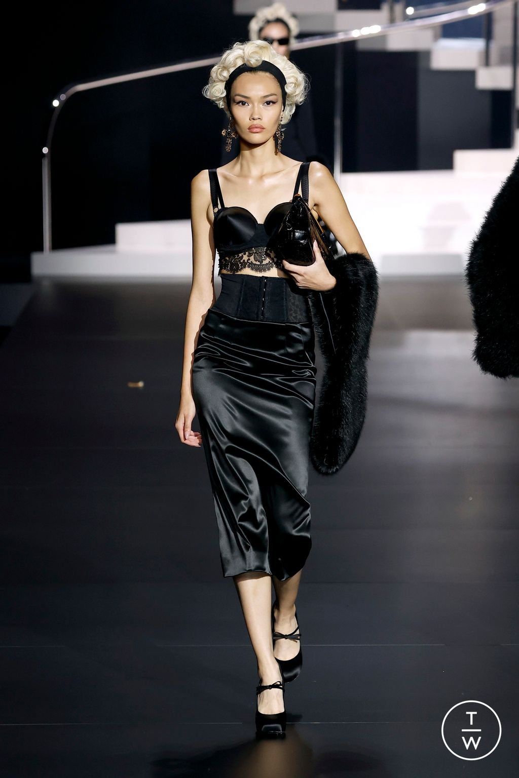 Fashion Week Milan Spring/Summer 2025 look 12 from the Dolce & Gabbana collection womenswear