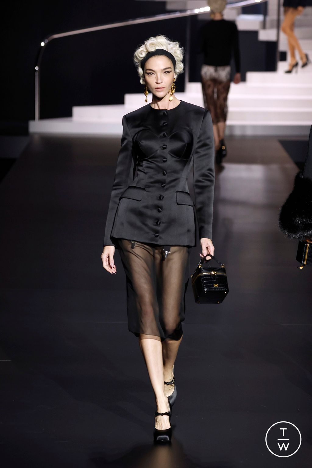 Fashion Week Milan Spring/Summer 2025 look 39 from the Dolce & Gabbana collection womenswear