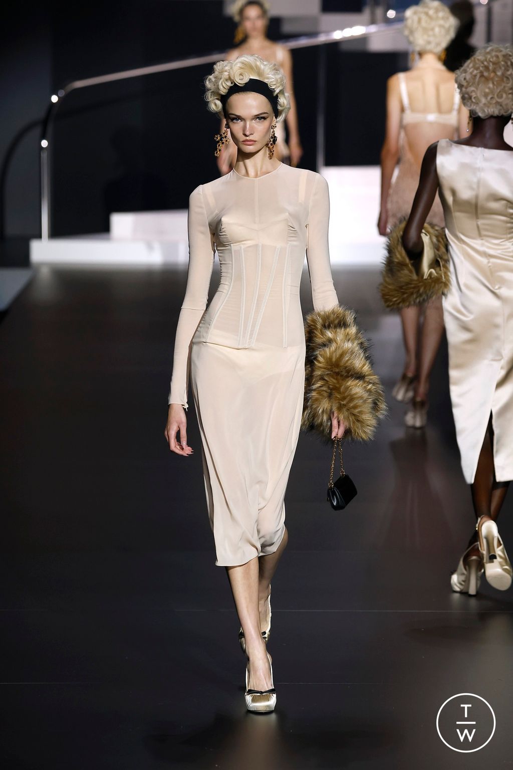 Fashion Week Milan Spring/Summer 2025 look 55 de la collection Dolce & Gabbana womenswear