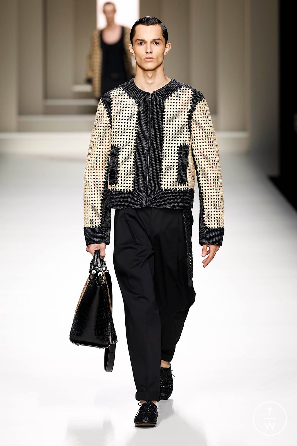Fashion Week Milan Spring-Summer 2025 look 1 from the Dolce & Gabbana collection 男装