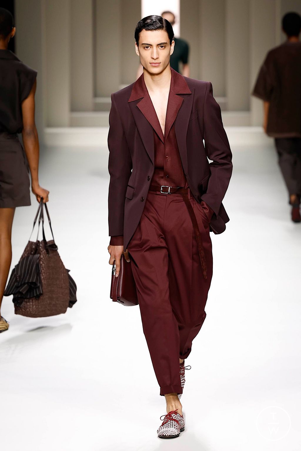 Fashion Week Milan Spring-Summer 2025 look 19 de la collection Dolce & Gabbana menswear