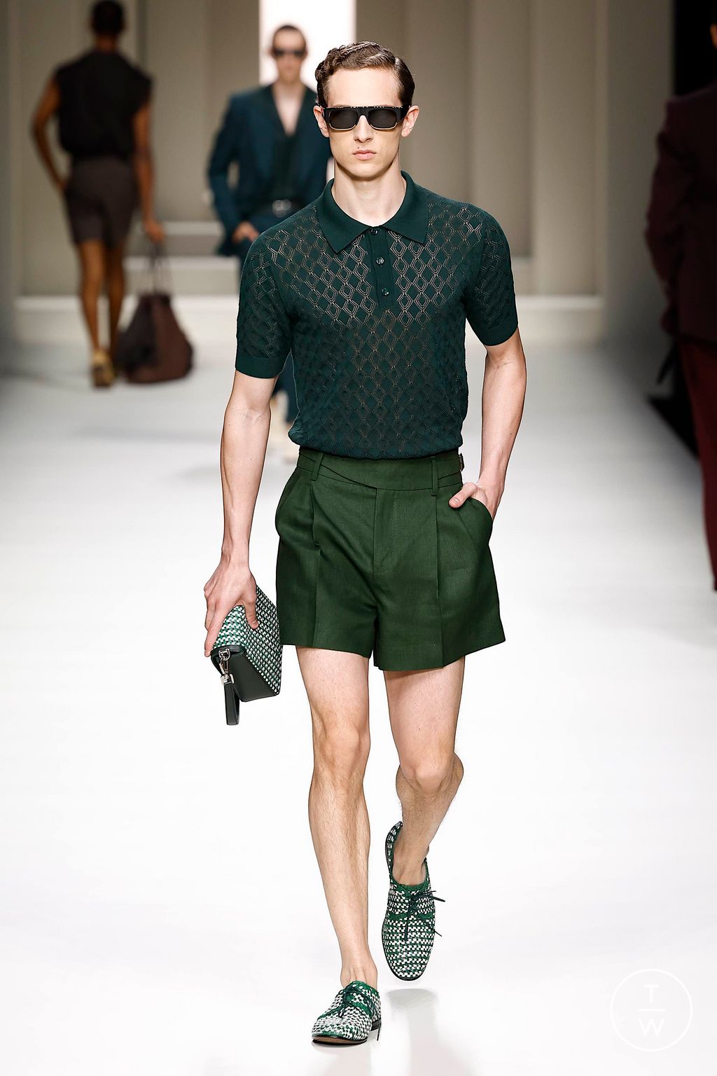 Fashion Week Milan Spring-Summer 2025 look 20 from the Dolce & Gabbana collection menswear