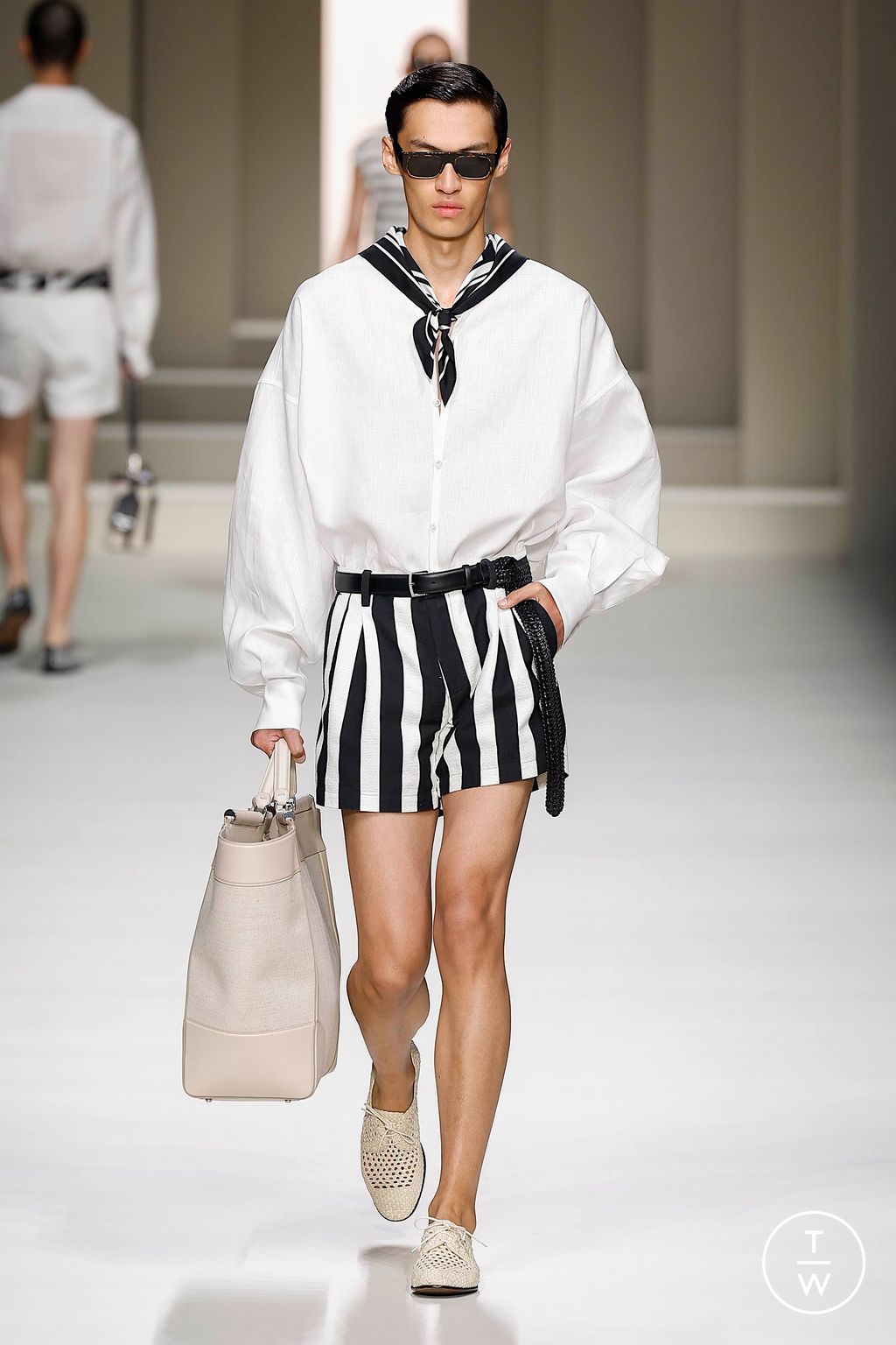 Fashion Week Milan Spring-Summer 2025 look 34 de la collection Dolce & Gabbana menswear