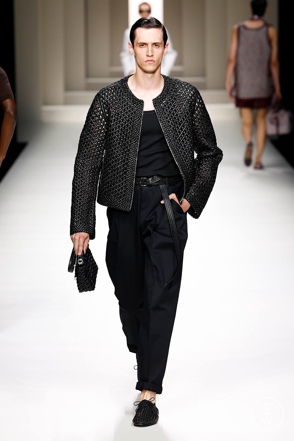 Fashion Week Milan Spring-Summer 2025 look 41 from the Dolce & Gabbana collection 男装
