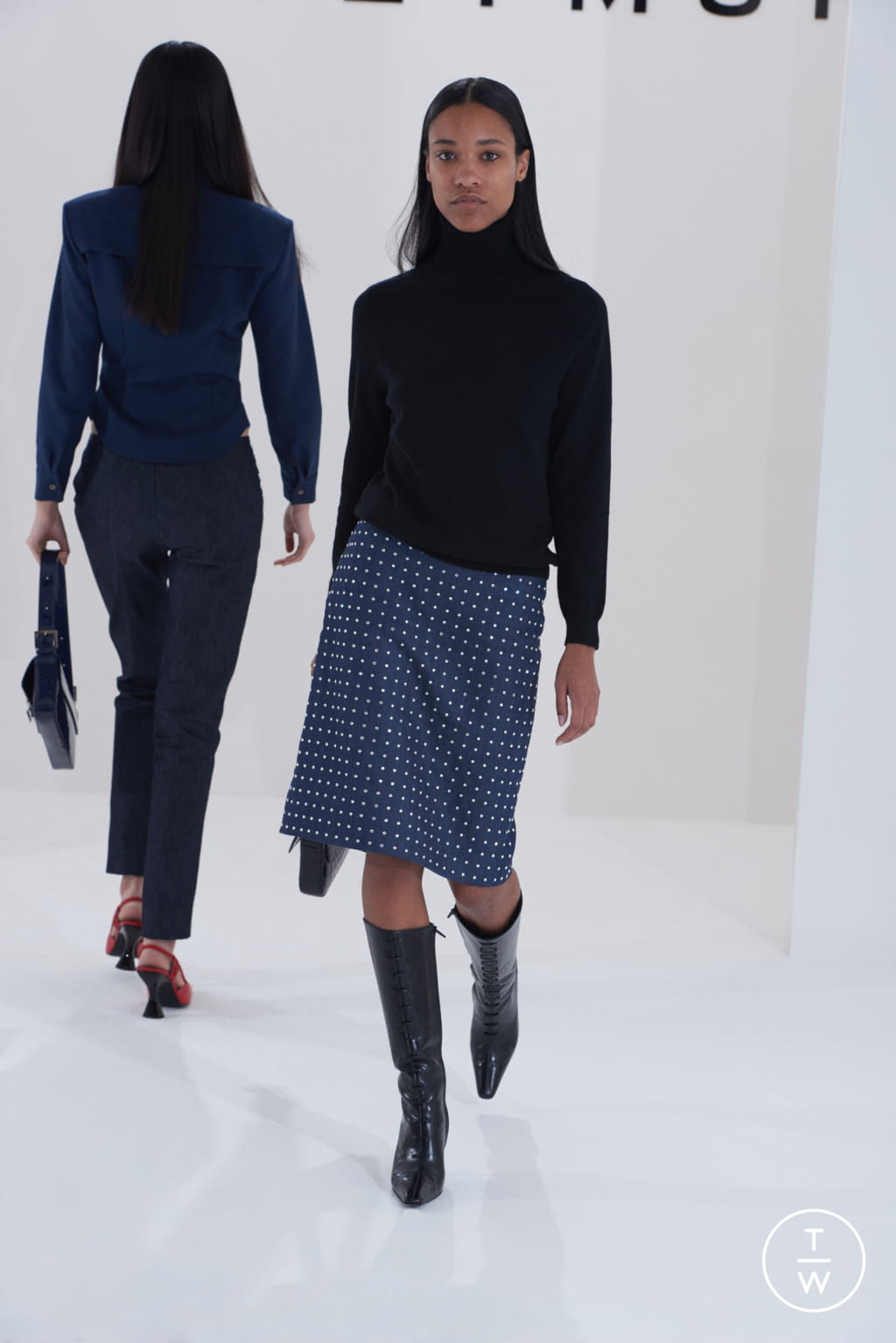 Fashion Week London Fall/Winter 2019 look 22 de la collection Dorateymur womenswear accessories