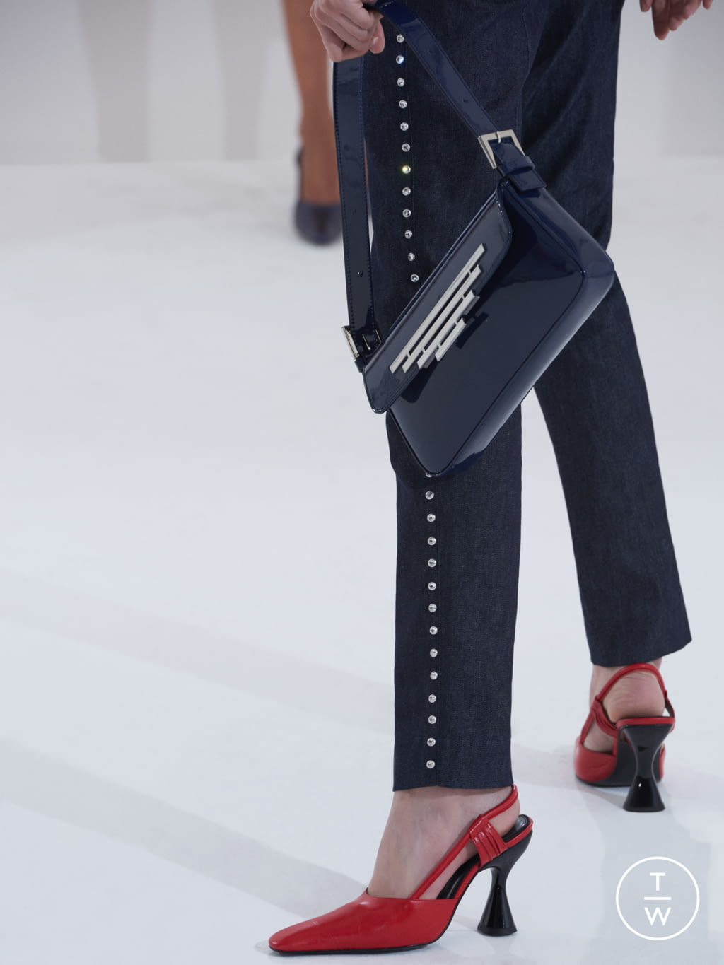 Fashion Week London Fall/Winter 2019 look 21 from the Dorateymur collection womenswear accessories