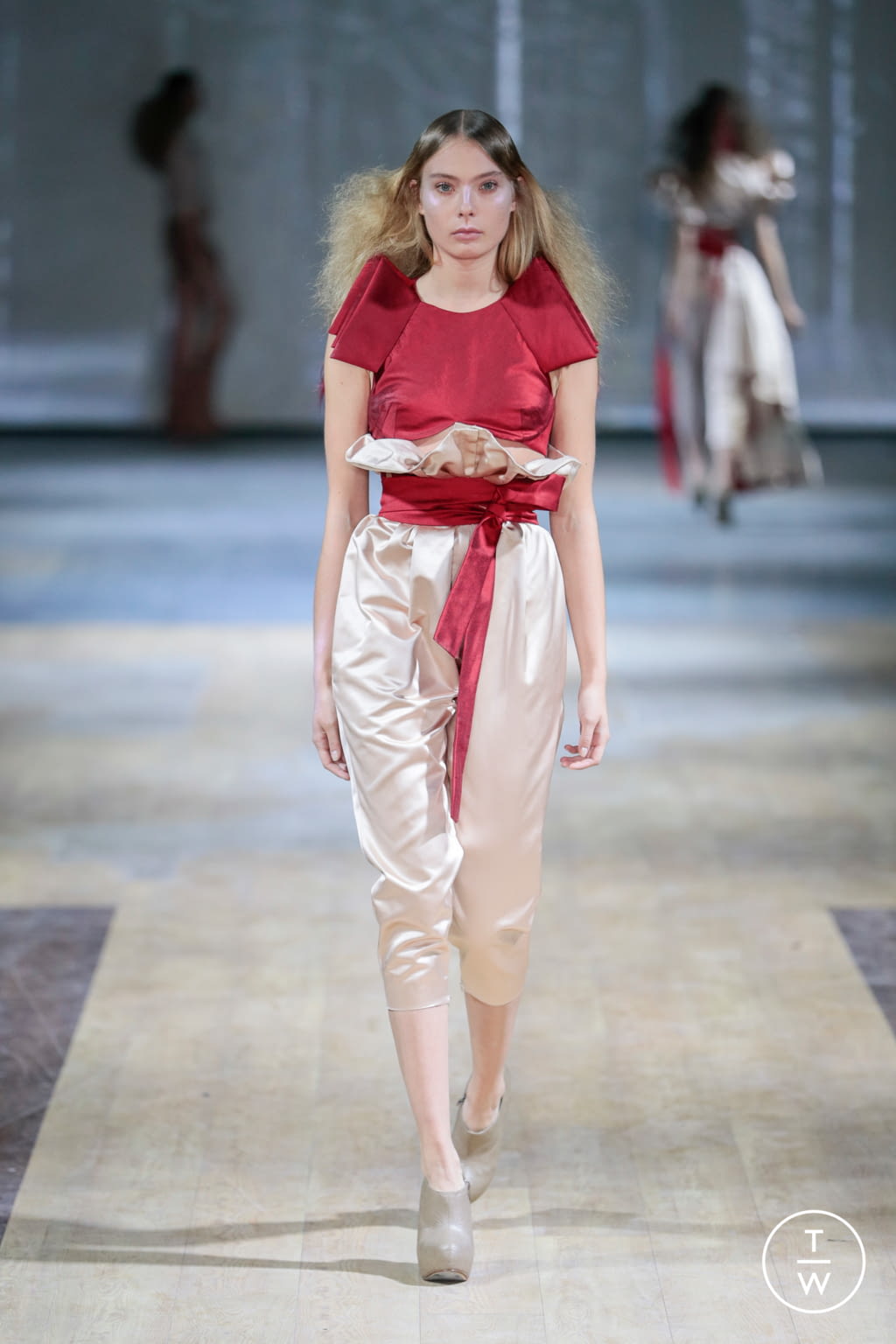 Fashion Week Paris Spring/Summer 2017 look 7 de la collection Dorhout Mees womenswear