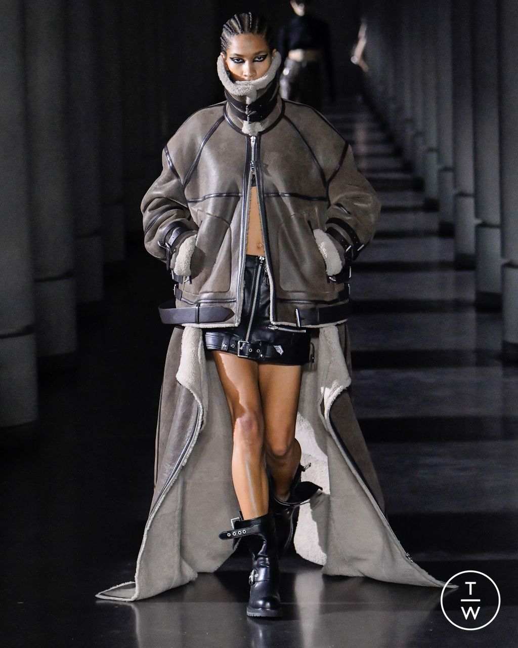 Fashion Week Paris Fall/Winter 2023 look 18 from the Juun.J collection 男装