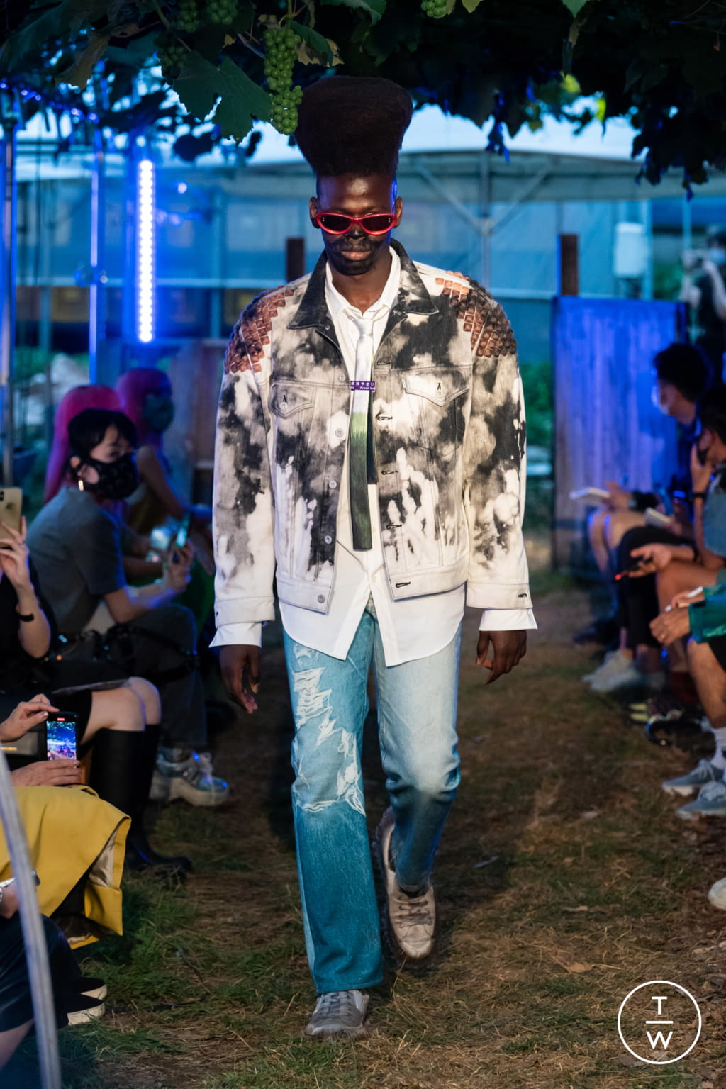 Fashion Week Paris Spring/Summer 2022 look 14 from the Doublet collection 男装