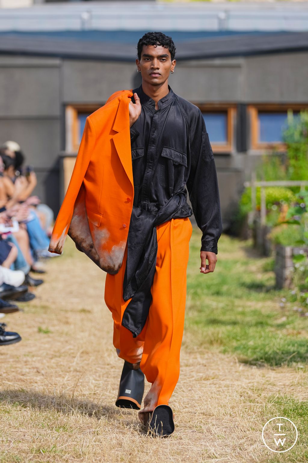 Fashion Week Paris Spring/Summer 2026 look 7 from the Doublet collection menswear