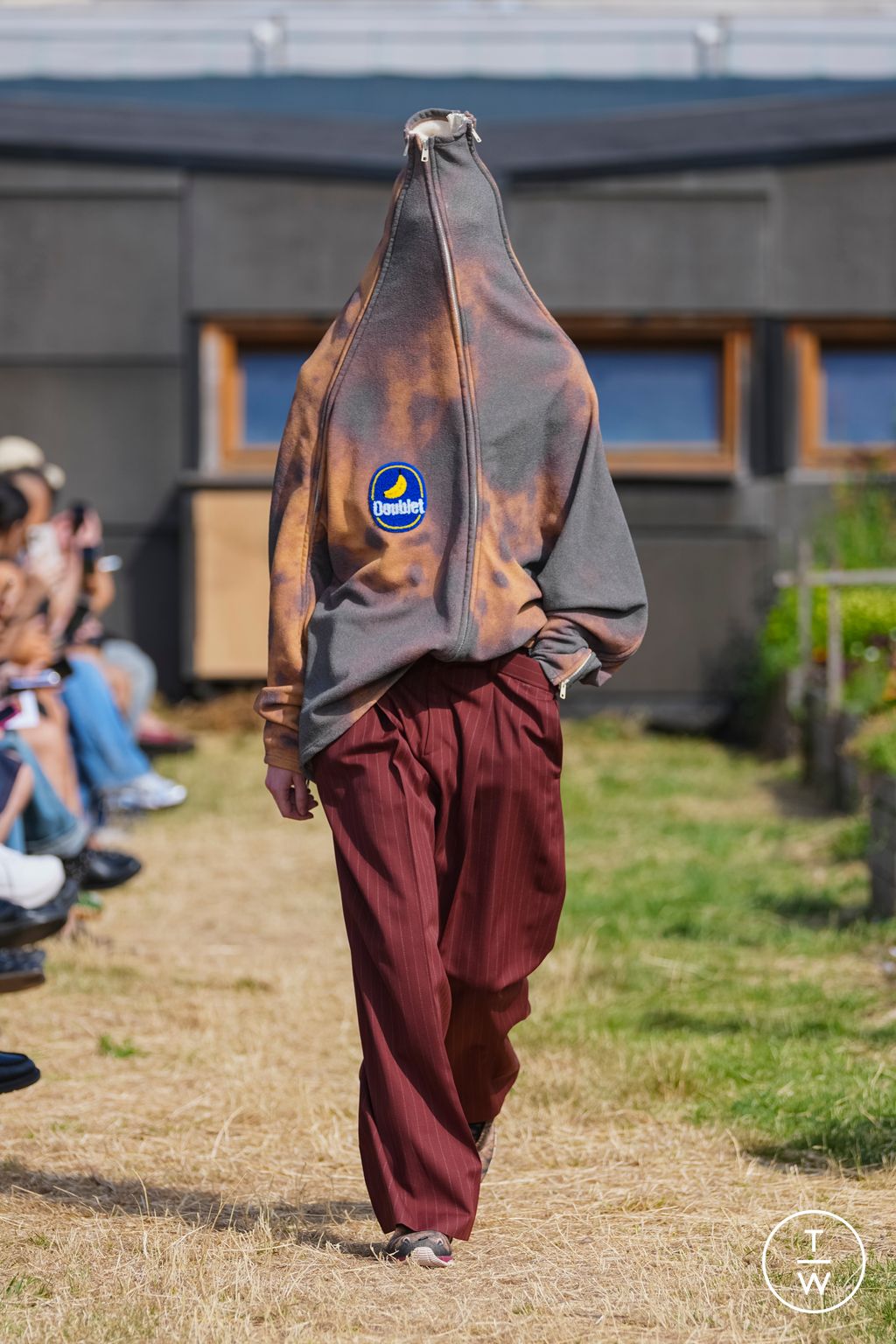 Fashion Week Paris Spring/Summer 2026 look 8 from the Doublet collection menswear