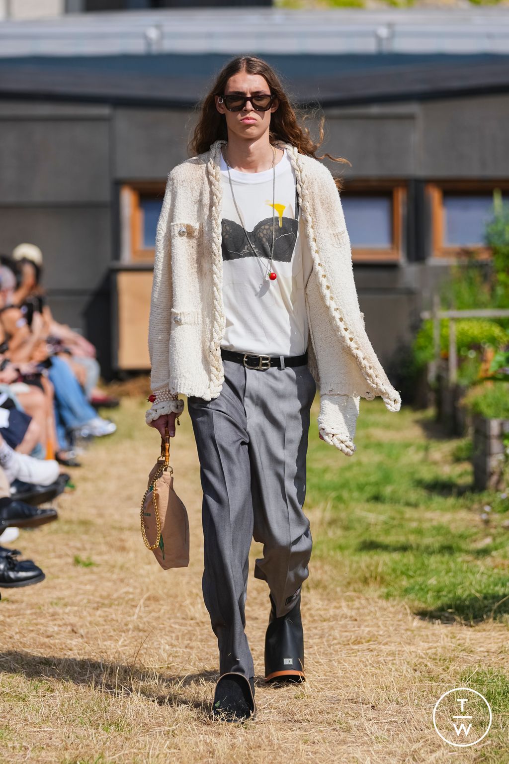 Fashion Week Paris Spring/Summer 2026 look 16 de la collection Doublet menswear