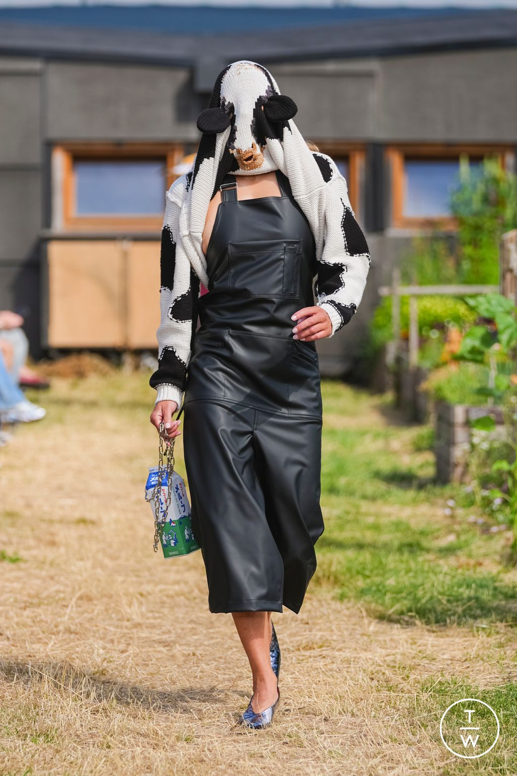 Fashion Week Paris Spring/Summer 2026 look 32 de la collection Doublet menswear