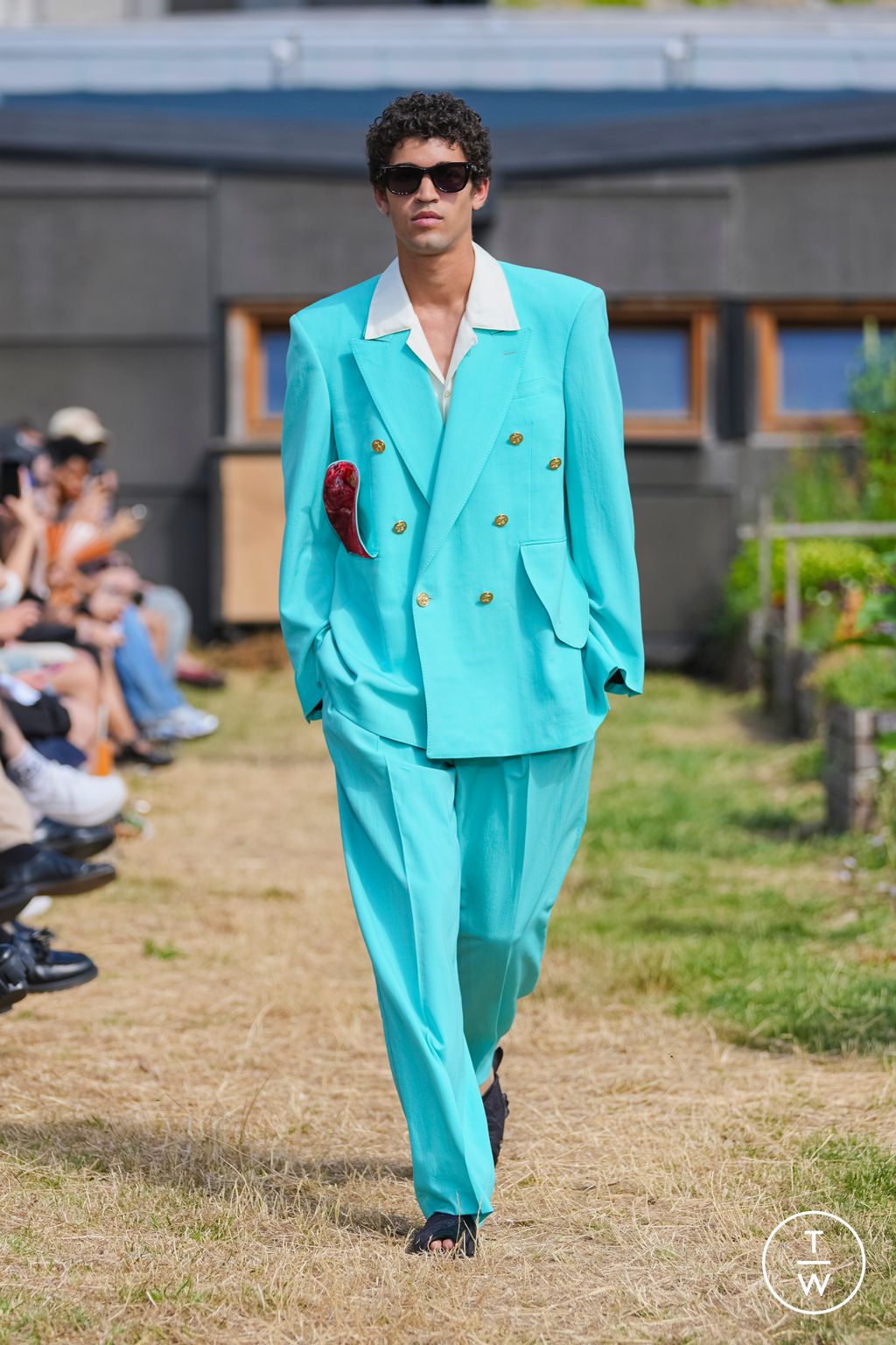 Fashion Week Paris Spring/Summer 2026 look 37 de la collection Doublet menswear