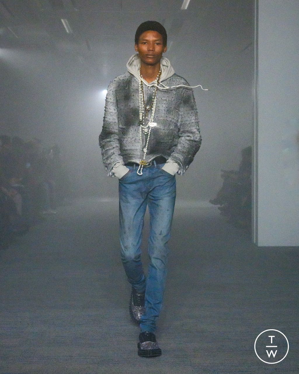 Fashion Week Paris Fall/Winter 2026 look 17 from the Doublet collection 男装