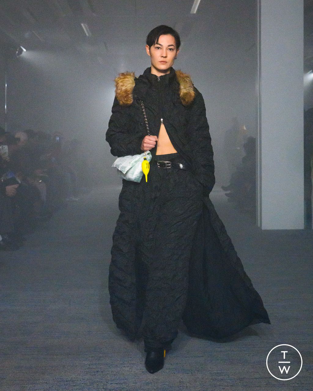 Fashion Week Paris Fall/Winter 2026 look 21 from the Doublet collection 男装