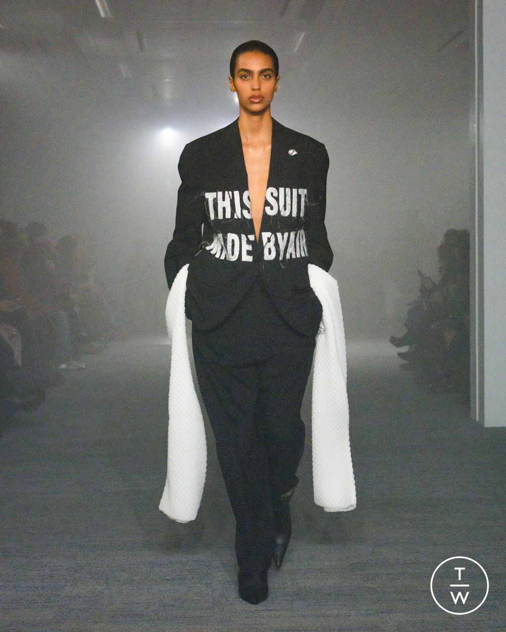 Fashion Week Paris Fall/Winter 2026 look 39 from the Doublet collection menswear