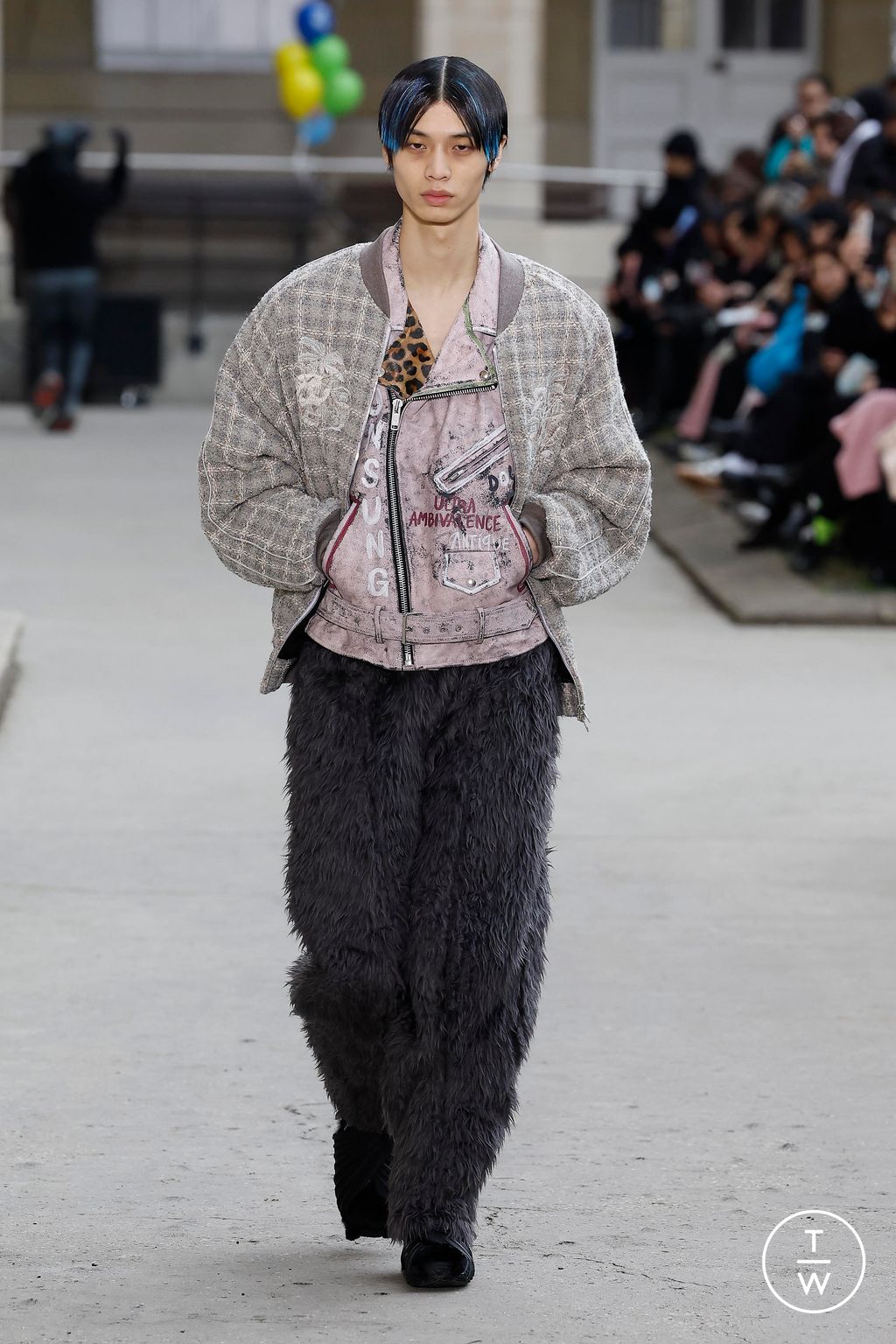 Fashion Week Paris Fall/Winter 2023 look 4 de la collection Doublet menswear