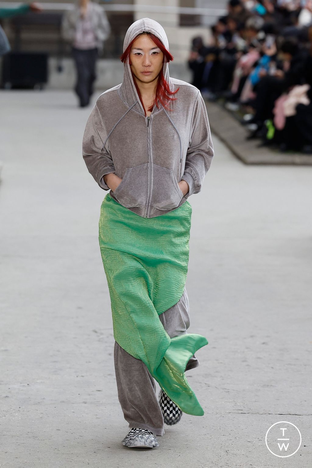 Fashion Week Paris Fall/Winter 2023 look 10 de la collection Doublet menswear