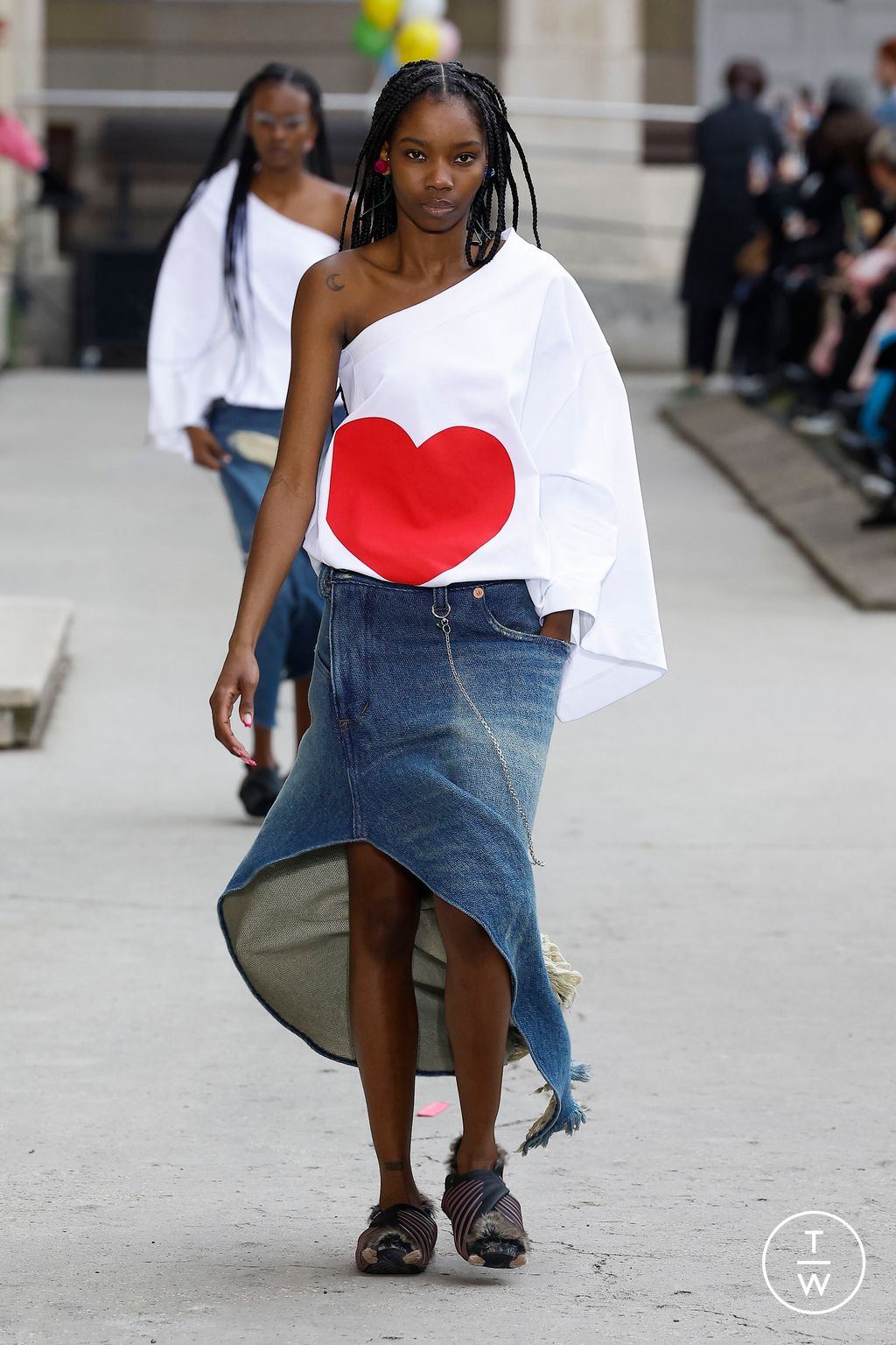 Fashion Week Paris Fall/Winter 2023 look 33 de la collection Doublet menswear