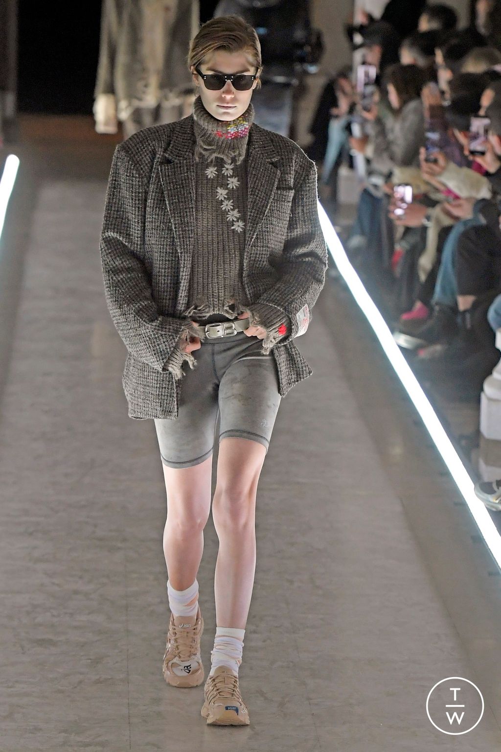 Fashion Week Paris Fall/Winter 2024 look 6 de la collection Doublet menswear