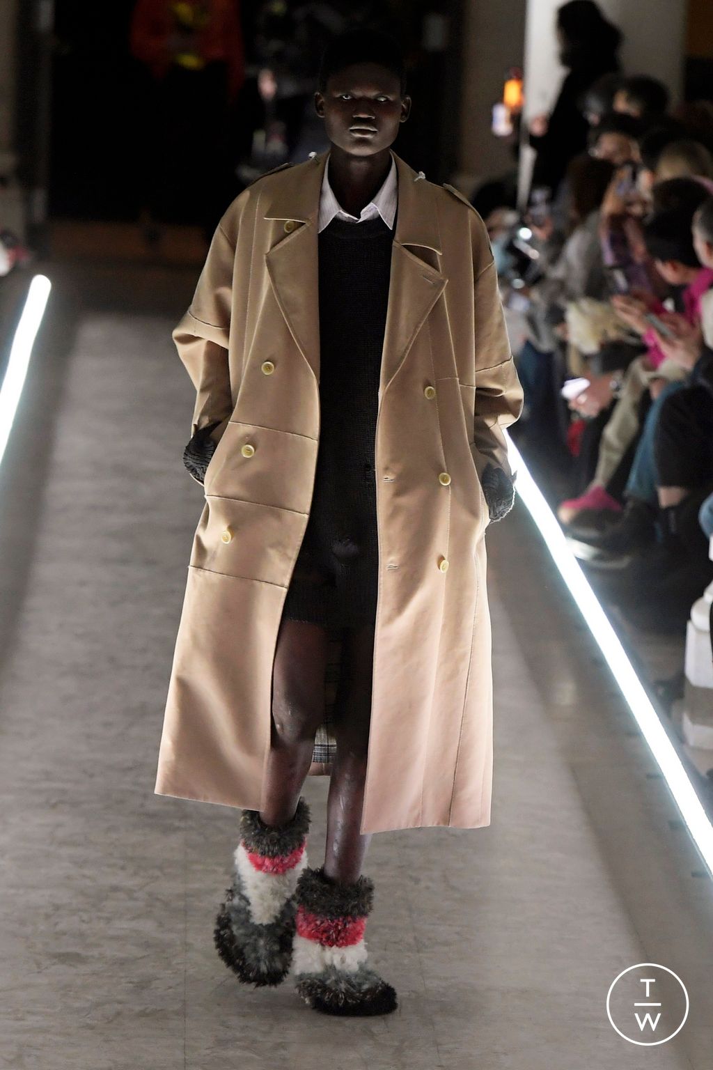 Fashion Week Paris Fall/Winter 2024 look 19 de la collection Doublet menswear