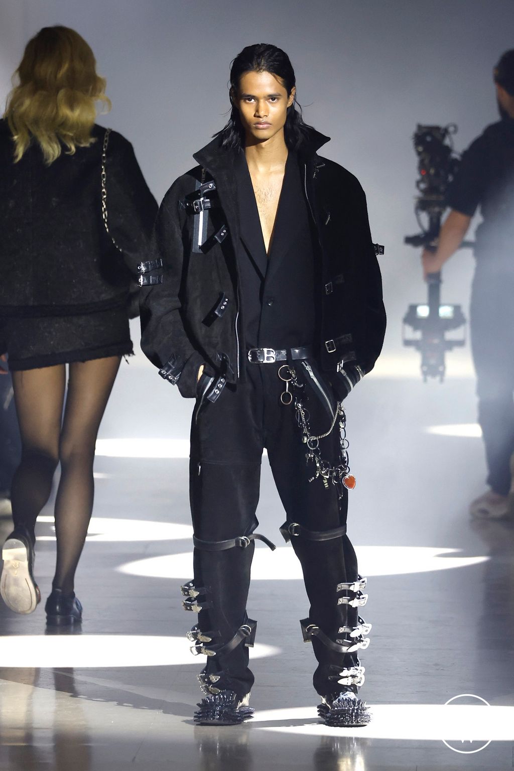 Fashion Week Paris Fall/Winter 2025 look 5 de la collection Doublet menswear