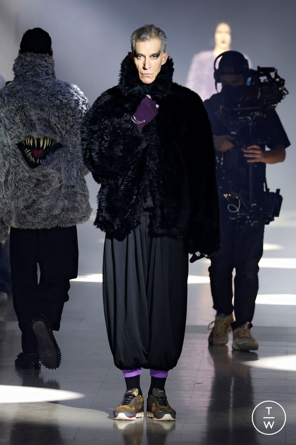 Fashion Week Paris Fall/Winter 2025 look 13 from the Doublet collection menswear