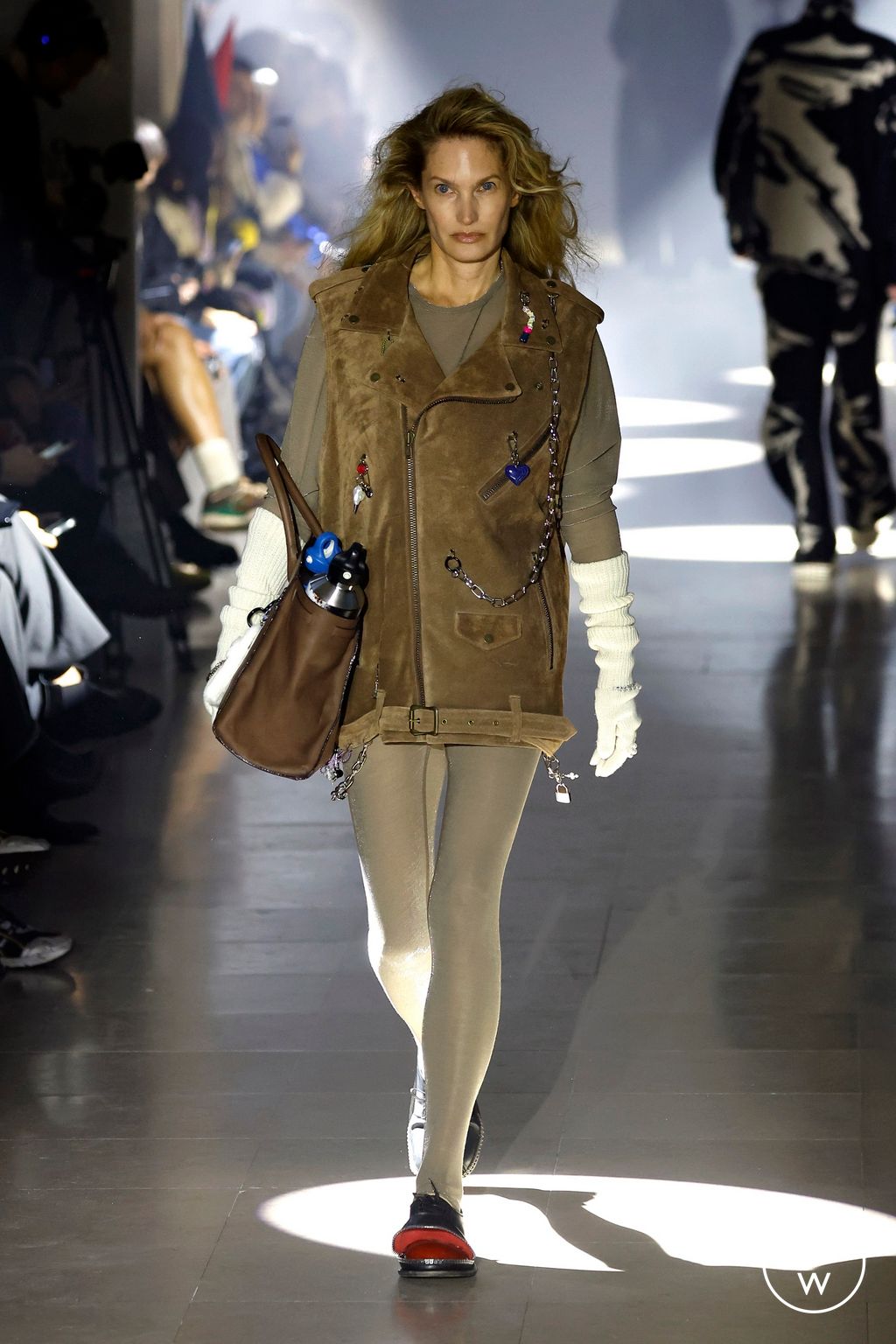 Fashion Week Paris Fall/Winter 2025 look 18 de la collection Doublet menswear