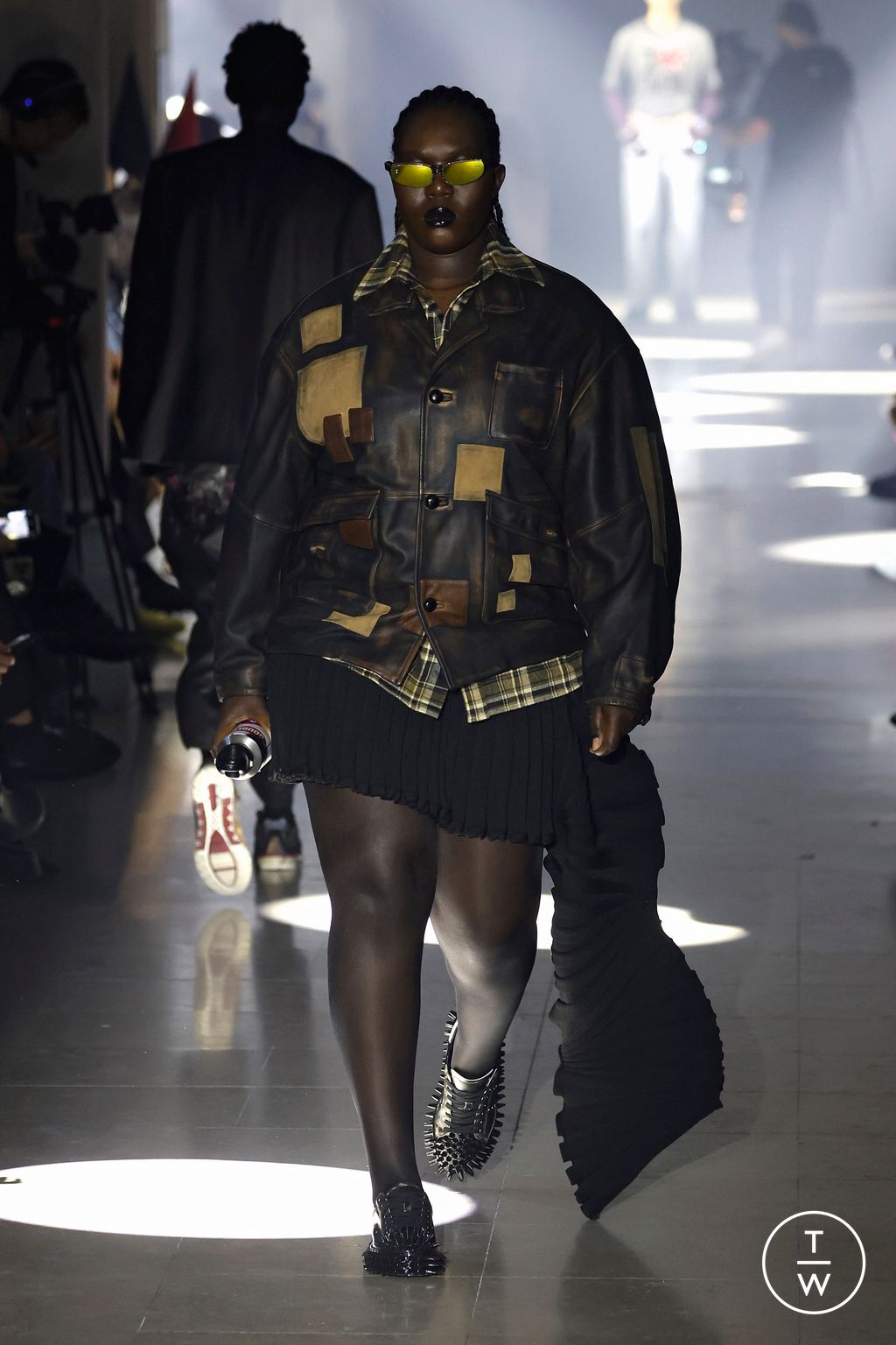 Fashion Week Paris Fall/Winter 2025 look 21 from the Doublet collection menswear