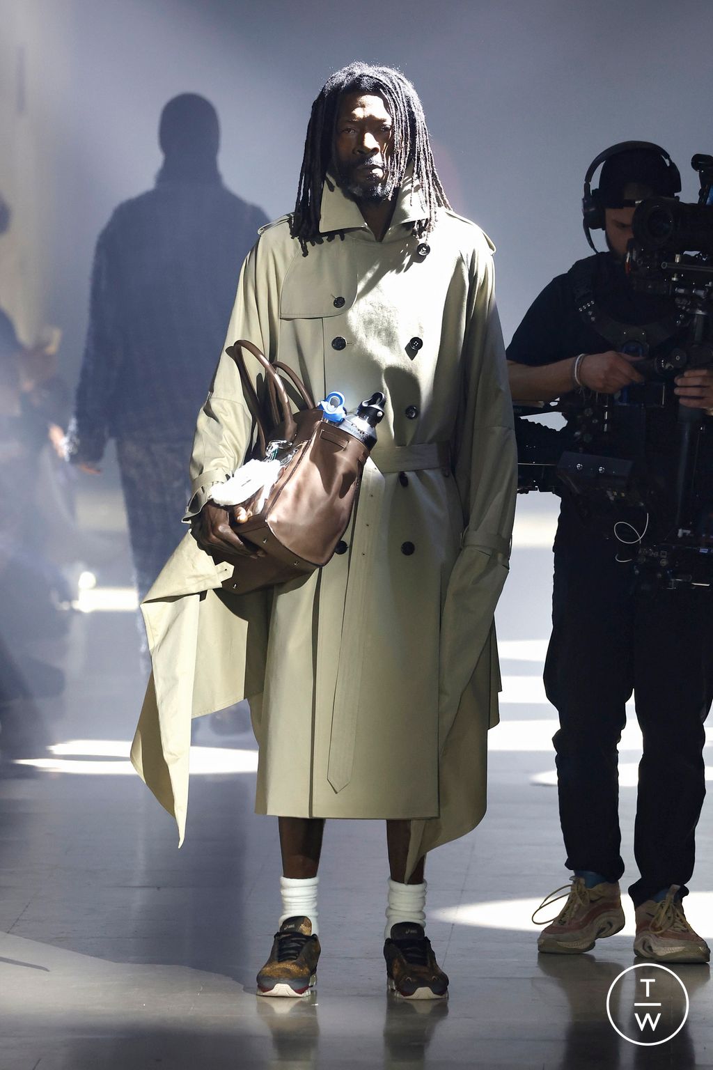 Fashion Week Paris Fall/Winter 2025 look 37 from the Doublet collection menswear