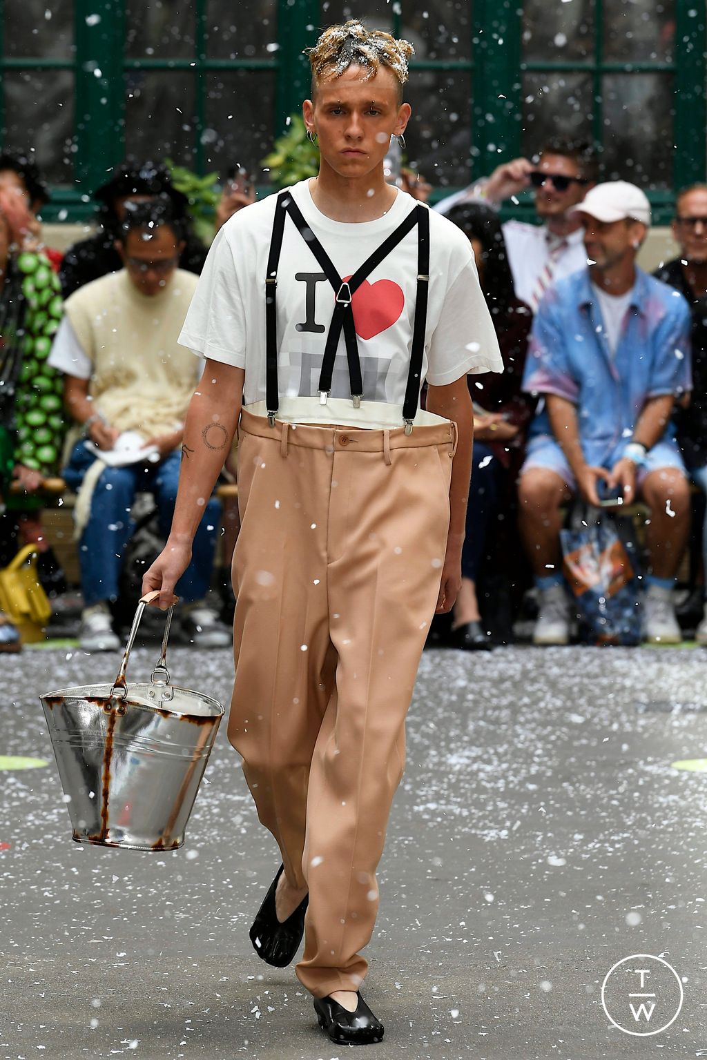 Fashion Week Paris Spring/Summer 2023 look 13 from the Doublet collection menswear