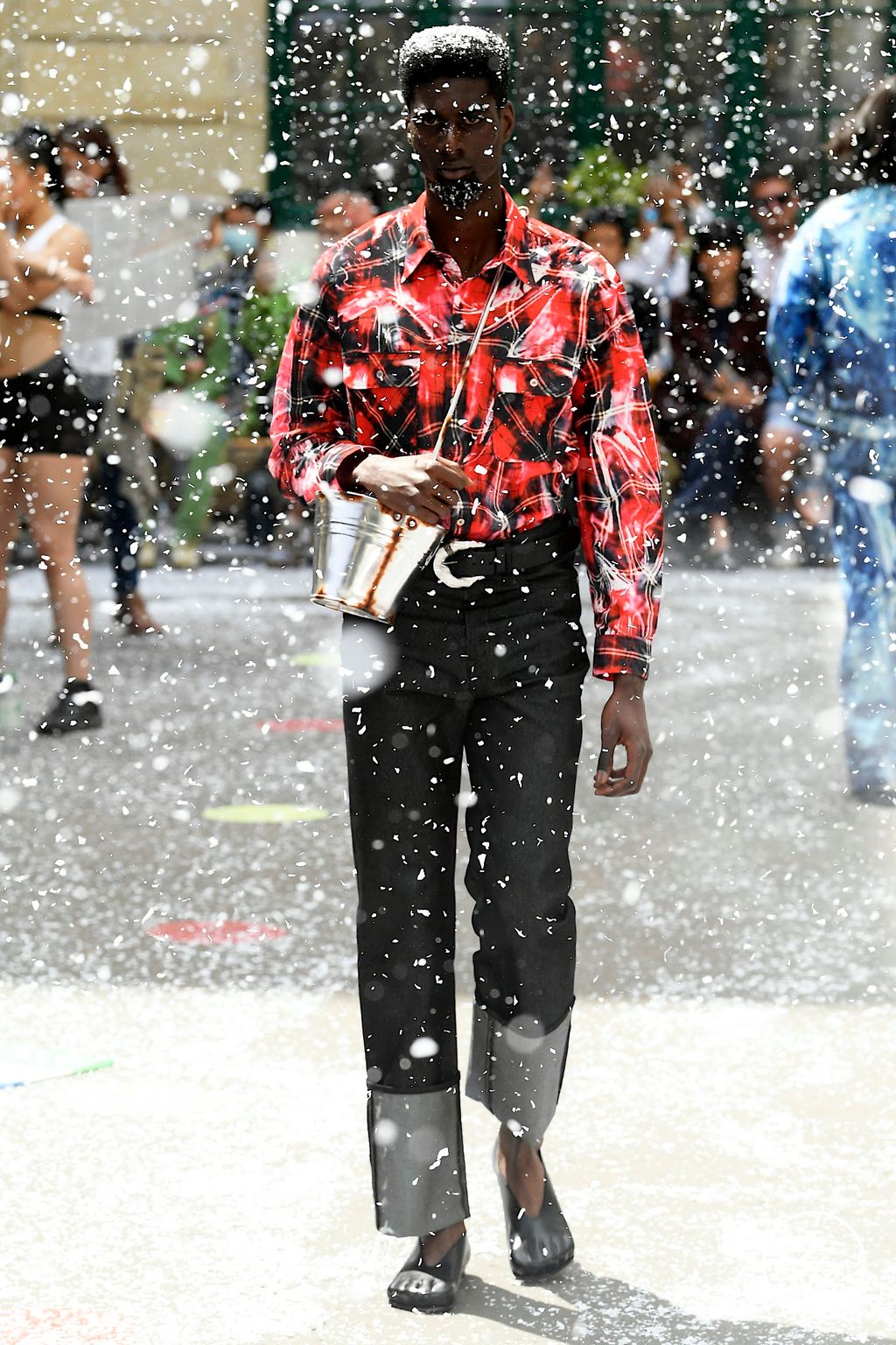 Fashion Week Paris Spring/Summer 2023 look 20 from the Doublet collection menswear