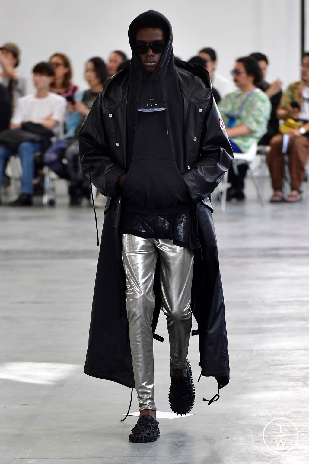 Fashion Week Paris Spring/Summer 2024 look 9 from the Doublet collection menswear