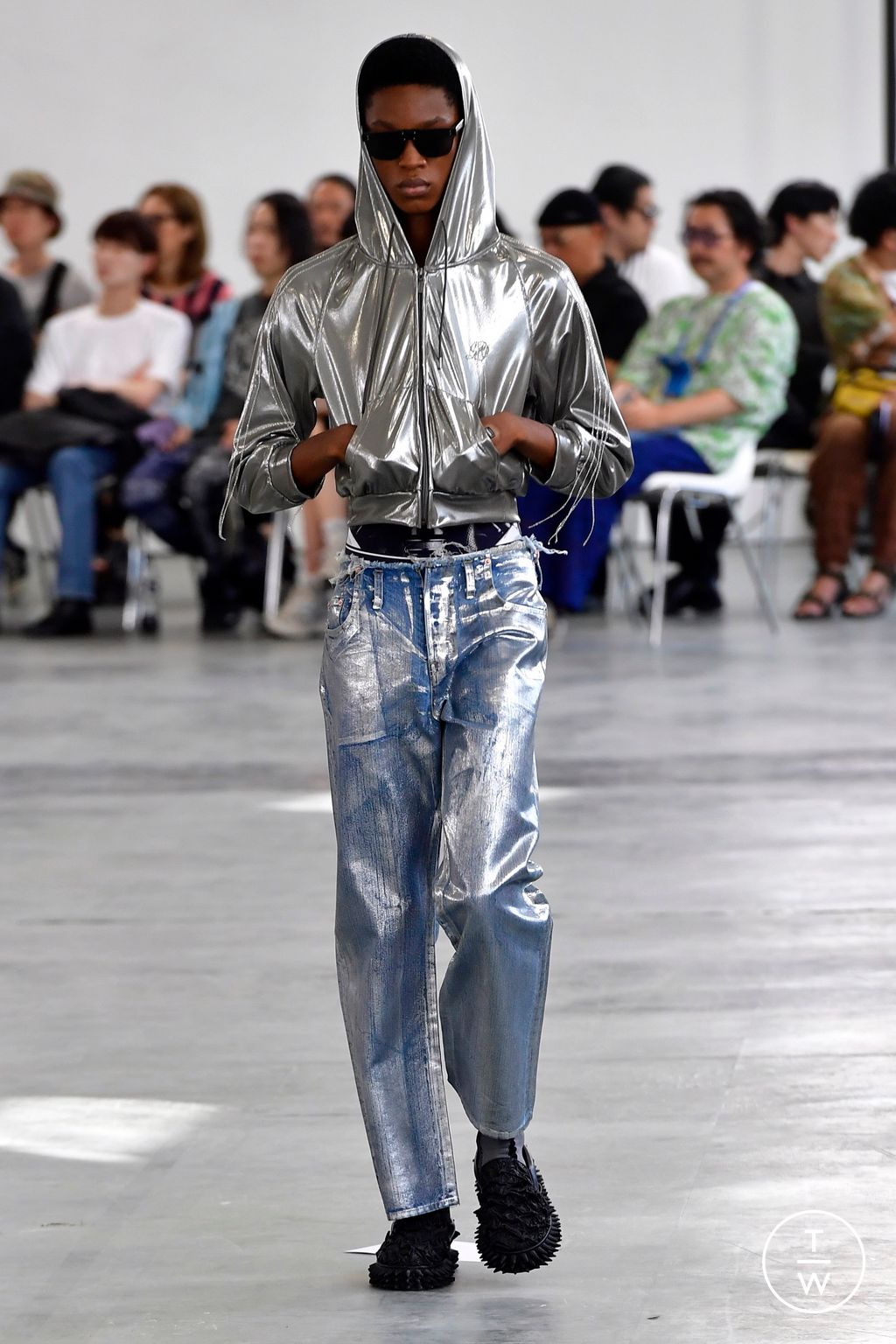 Fashion Week Paris Spring/Summer 2024 look 10 from the Doublet collection menswear