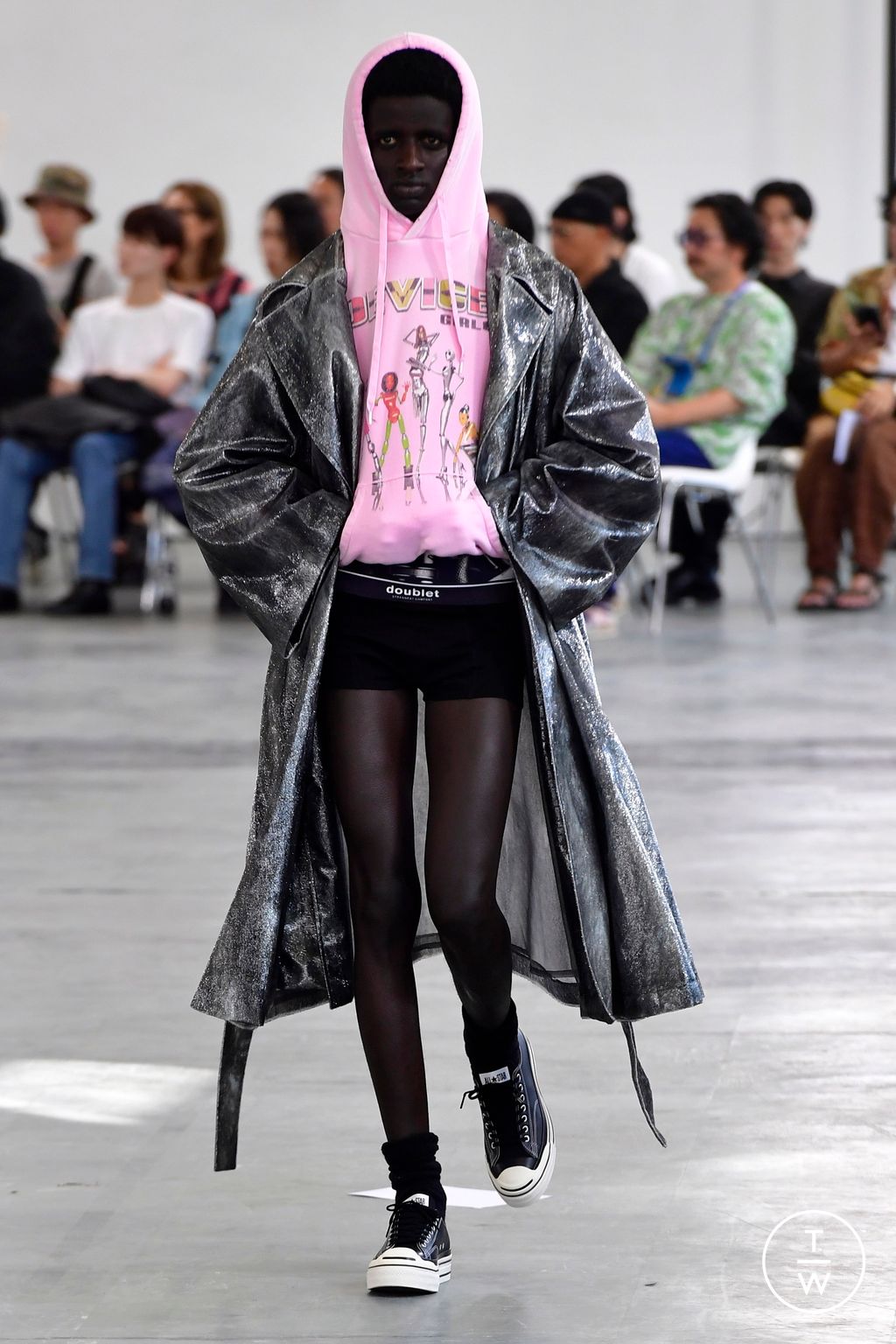 Fashion Week Paris Spring/Summer 2024 look 12 from the Doublet collection 男装